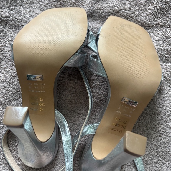 L'intervalle 4 inch sandals 6B - Picture 3 of 3